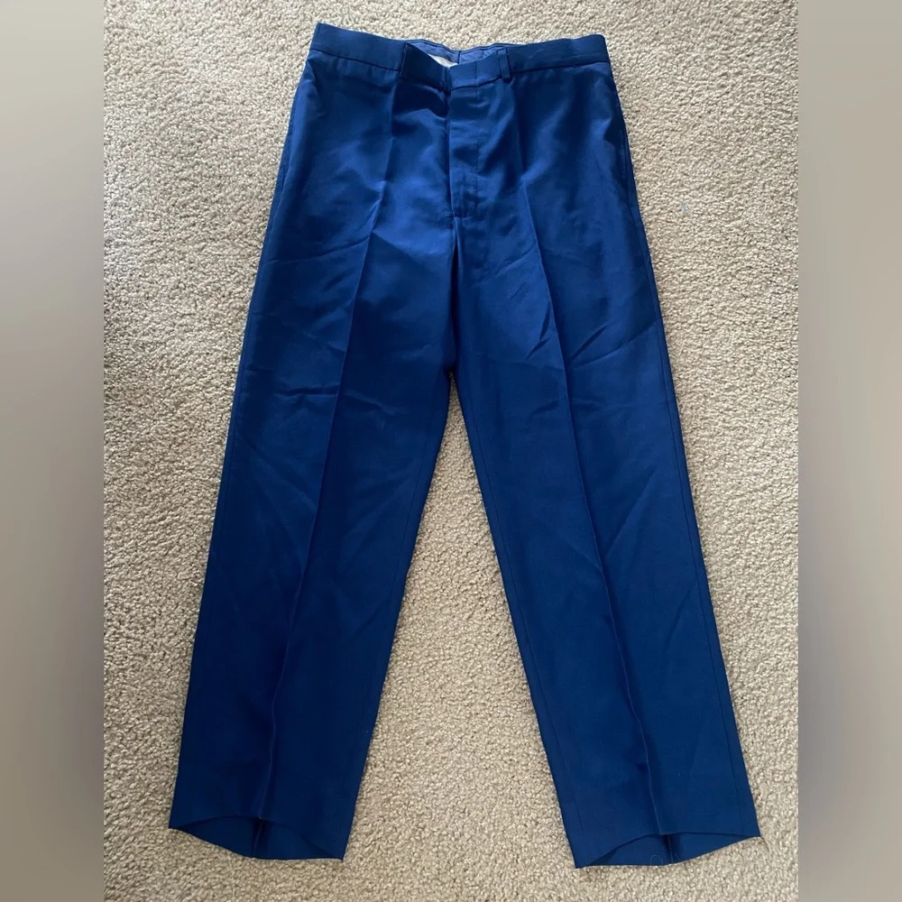 Pressed and ready to wear!  Tailored pant in a gorgeous navy blue - Picture 2 of 4